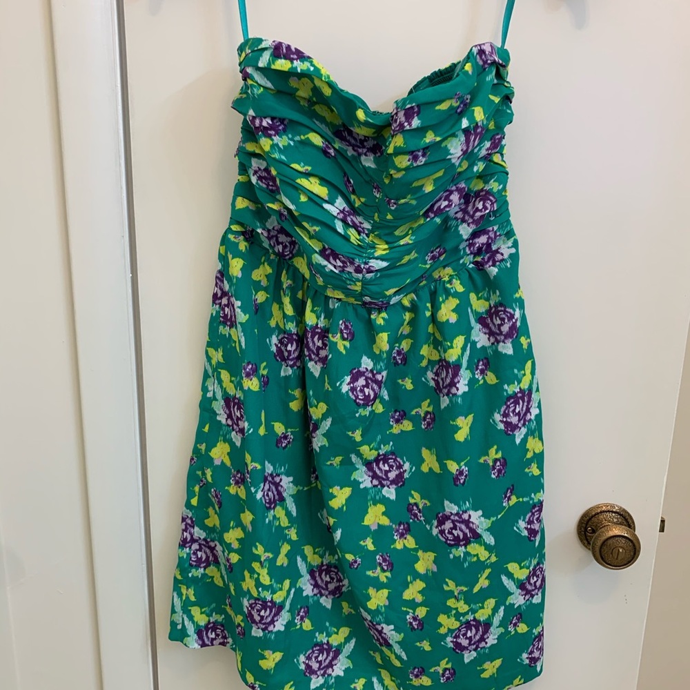 Floral strapless dress